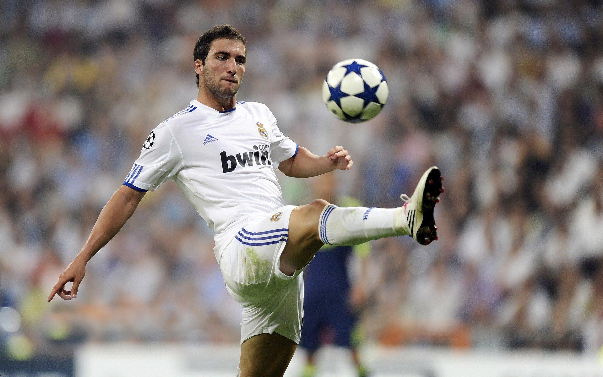 科瓦奇倚重经验打造新核心，萨比策成战术关键人物